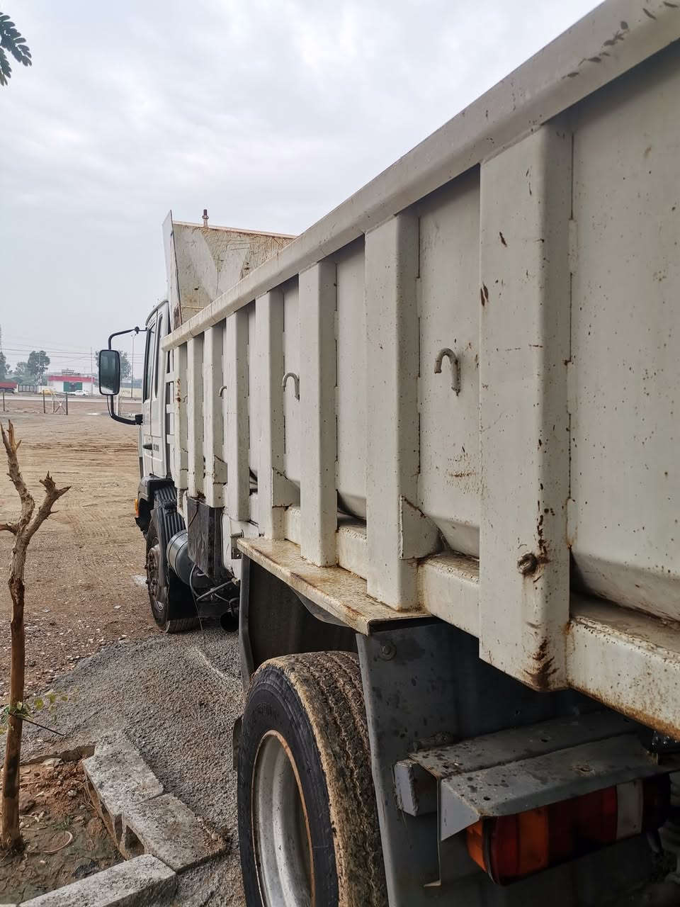 فالفو قلاب
موديل 2001
FL180
قماره بدون صبغ
شاصي بشرط
محرك كير بشرط
تايرات العيوره تعبان
مال راس زين
رقم انكليزي
البودي بشرط مابي ولا عيب
السعر اتصال عليه
على رقم ***********
***********
***********
مكان كركوك قرب حي صناعي الجديد
