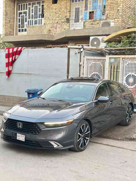 هوندا أكورد 2024 هايبرد وارد امريكي تورنك فول مواصفات تجي اعلى فئة بالأكورد فتحة سقف بصمة تشغيل بصمة ابواب كشنات كهرباء تدفئه تبريد رادارات 360 درجه حساسات خلفي أمامي سستم سماعات BOSEتشغيل عن بعد وباقي المواصفات... حادثها خلفي قطعتين قبق جنطة ونص الجاملغ الأيسر صبغ فقط بدون دواخل حوض سليم بدون ايرباك ماشيه 10 الاف منفيس بأسمي تترقم مجاني جميع المحافضات عارضها 219$ وبيها مجال قليل مكاني بغداد جسر ديالى *********** بغداد
