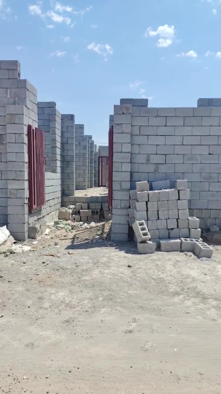 على بركة الله
يتوفر هيكل سند ٢٥ للبيع
الموقع حي العباس ٢ قرب الحمزاويين

الهيكل على شارعين ١٠ مترات كل شارع

الخدمات جيدة جدا

السعر مناسب

للاستفسار أكثر زورونا في مكتب حسن صدام للاستثمار والتطوير العقاري الواقع في شارع الصمود مقابل بوابة حي العباس النموذجي او الاتصال على الأرقام التالية:
***********
***********

