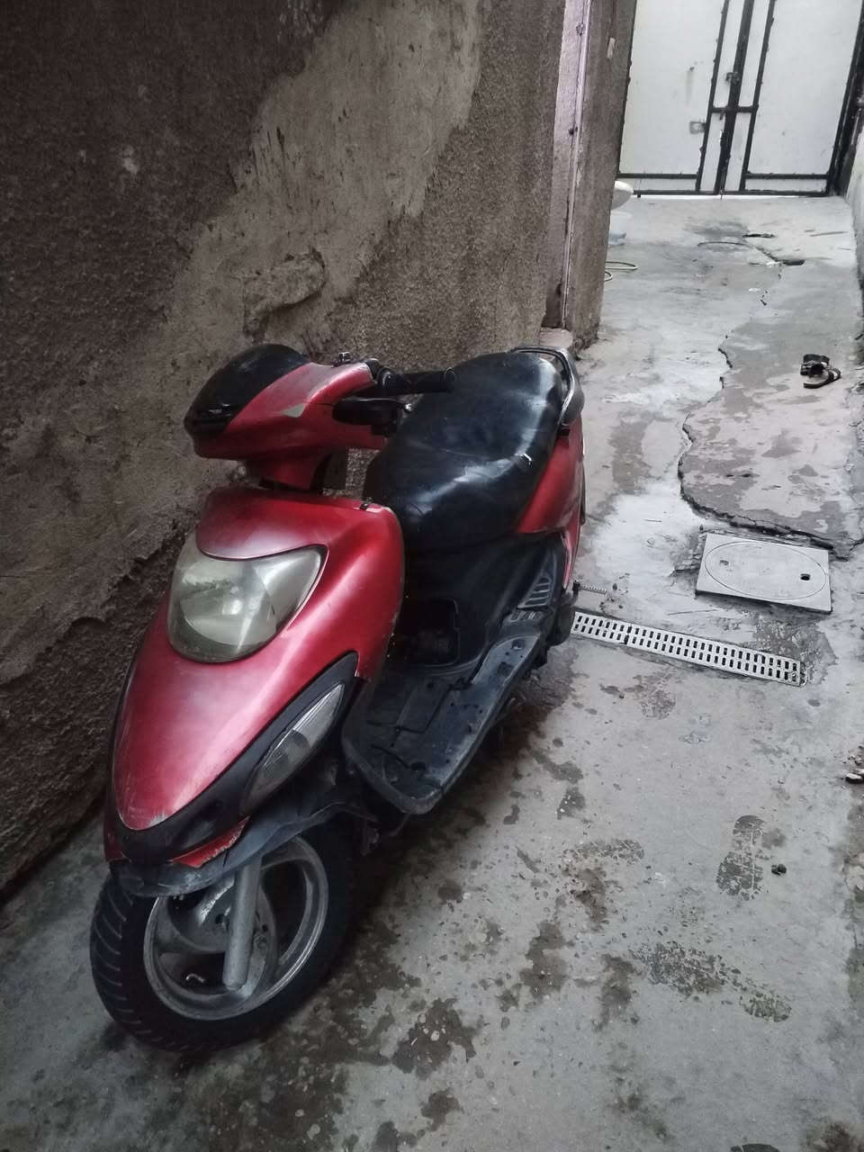 سلام عليكم دراجة دولفين مكينة ناعمة تخم تاير كاملة بس هندر مكاني بغداد بل الحبيبة ***********
