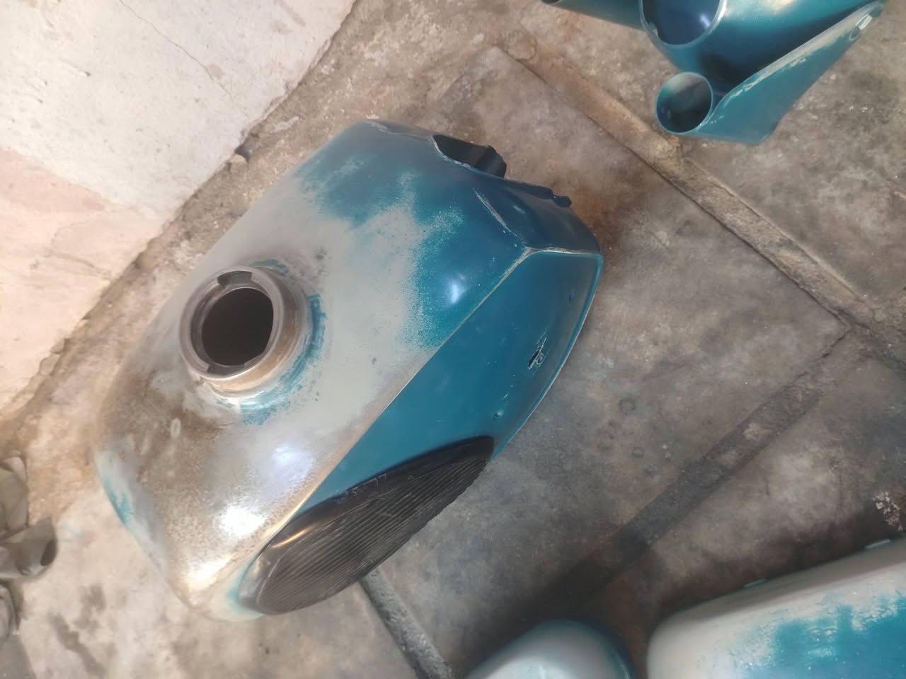 من رخصه الجنايه جميعآ كشر مصبوغ لون ٧٩ رجأ مو شراي لا تتصل *********** نجف ابوصخير توصيل ماعندي
