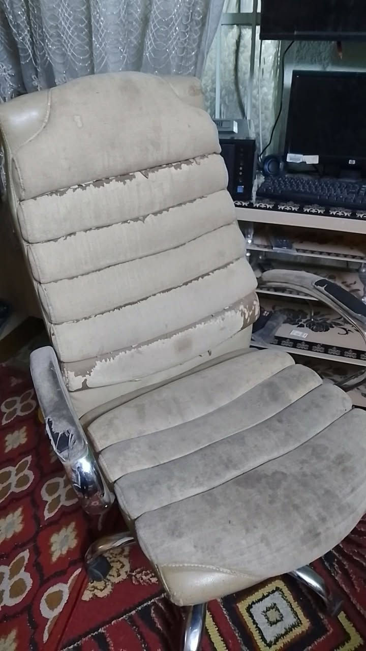 سلام عليكم
*********** واتساب 

كارت ١٦٥٠ سوبر. 

باور سبلاي ٤٠٠ واط حقيقي و ٣٣٠ واط حقيقي 

ثنينهن ب ٢٥ الف

كرسي ١٠ الف 

كيس i3 

هارد ٥٠٠ hdd

١٢٨ ssd

الكيس ب ٥٠ الف  وشاشة حجم ١٩ ب ٢٠ الف
