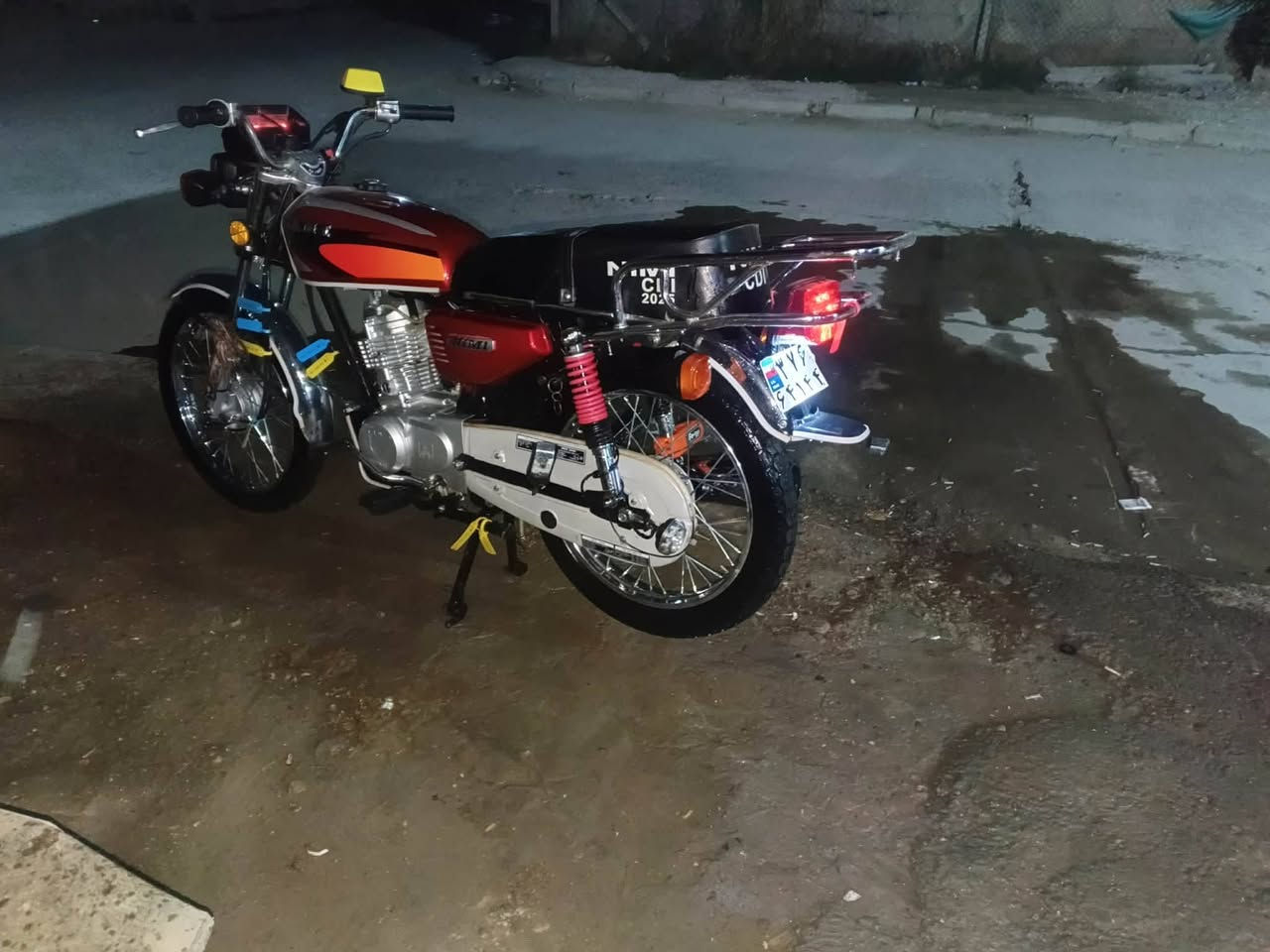 السلام عليكم 
موديل 25 نامه امتياز 
مكفوله من كلشي أوراق سعره 625وبيها مجال  للتواصل ***********
