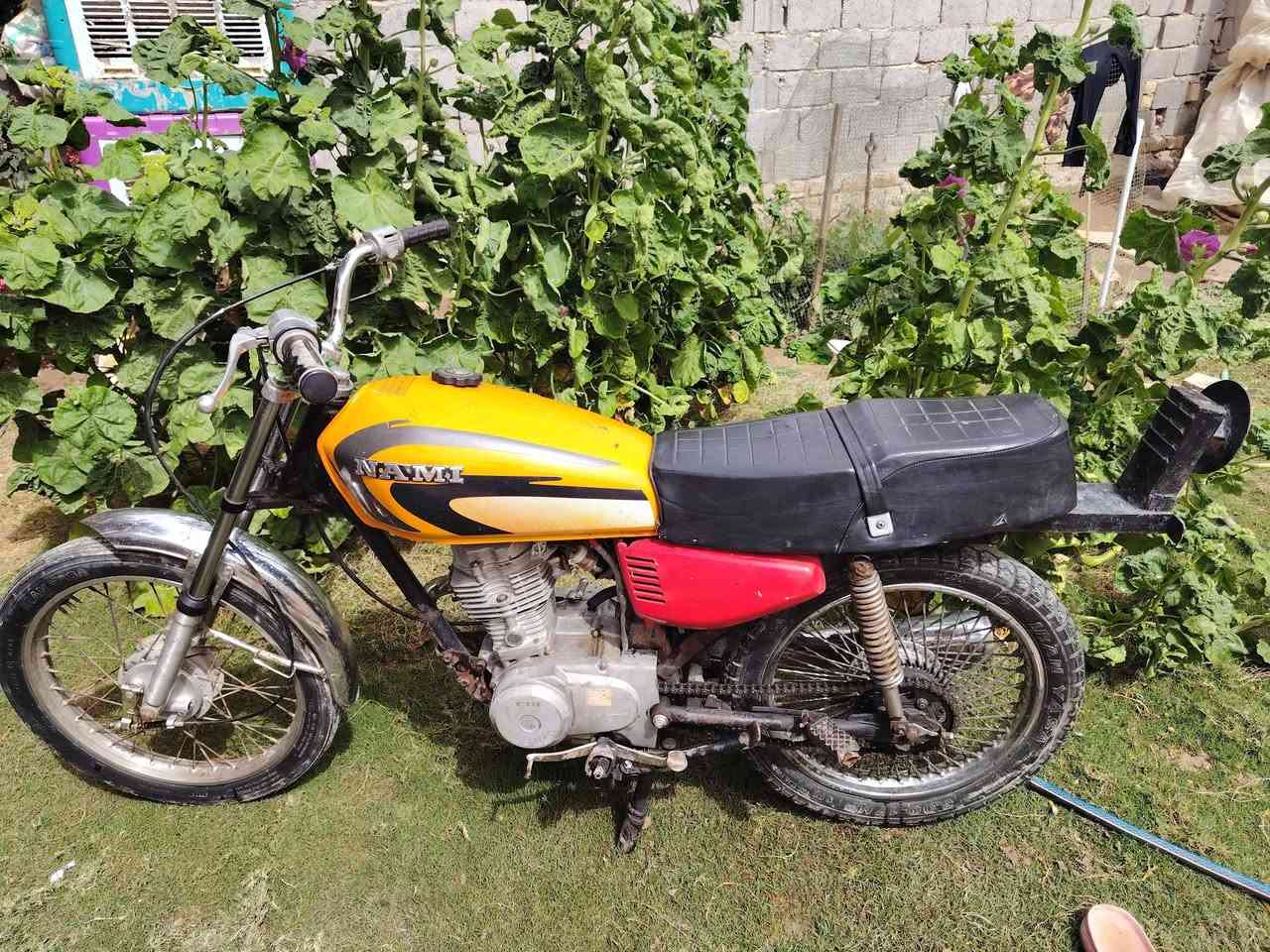 دراجه للبيع مديل ١٨ كلك شغاله وشلعه خير من الله مناسبه شراي اخابرني
***********
