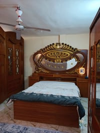 تخم ملكي • غرفة نوم خشب • مسيب