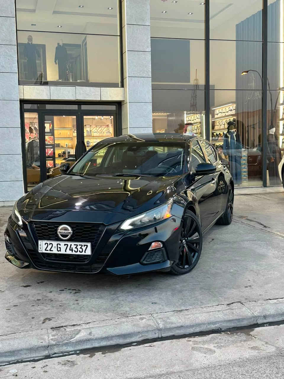 نيسان : التيما SV بلص
موديل : 2021
ماشية : 31الف ميل
المواصفات : (( فل اوبشن 1/1 )) 
(( فتحه سقف ، تبريد قطعتين،  تشغيل عن بعد ، تشغيل بصمه ، نقطه عمياء ، ليتات زينون ، ليتات LED ,باب بصمه، مرايه كهربه ، رادار امامي خلفي جوانب، تحديد مسار ، ، تدفئه كراسي ،  سكان هيتر ، حساسات ، هاند بريك اكتروني ، قياده ذاتيه  ، شاشه كبيره،  كميره خلفيه ، مثبت سرعه ، تحكم سكان بالكامل ، كشافات أماميه , حساسات جانبيه ، رادار منع التصادم ،  )) 
ضرر جامرلخ وبوند وشبرين بل باب بدون شاصي 100‎%‎
بيها شويه بل بدنه 
مكان السيارة اربيل 
سعر 129ورقه وبيها مجال بسيط
‭***********‬
