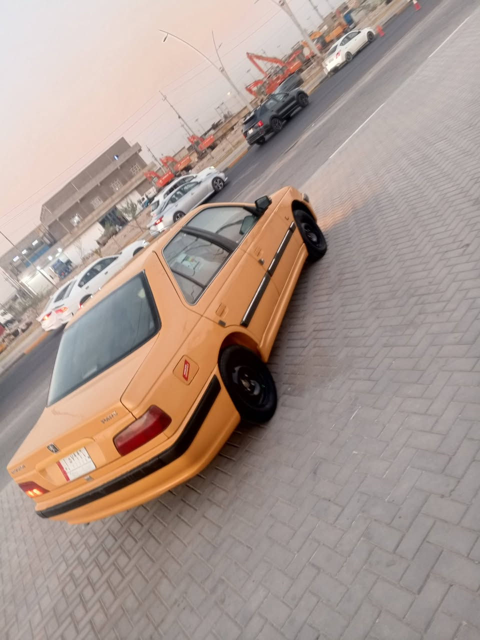سلام عليكم سيارا بيجو بارص 2015 مكفولة ضربه وتبديل ومكينه وكير وحداديه وتخم تاير. سنويه لل27 لسعر 33 رقم الهاتف ***********
