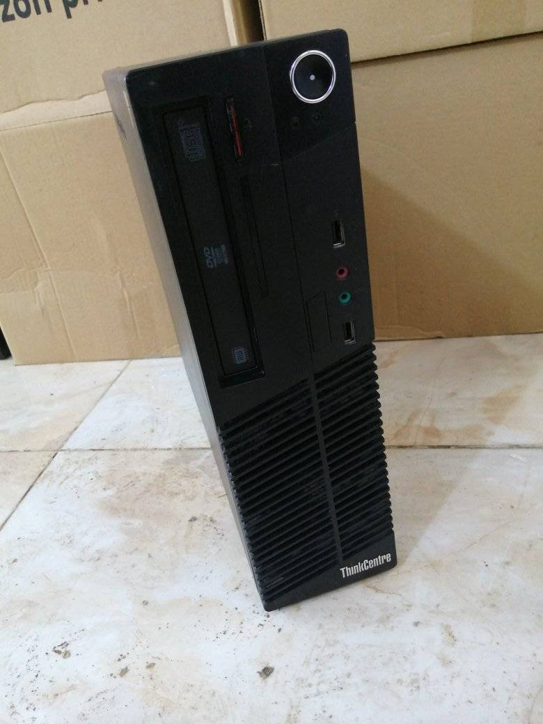 تحية طيبة 
كيس سستم lenovo جيل رابع
المواصفات
المعالج
 core i3 4130 3.40 ghz
الرامات 16 گيگا ddr3
الهارد 500 گيگا
منصب ويندوز 10 برو ونظيف
السعر 75 الف
.


**إذا كنت صاحب هذا الإعلان وتريد حذفه لأي سبب، رجاءا أرسل رسالة إلى الدعم الفني**