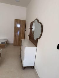 سكن طالبات مؤثث بالكامل نقص طالبة في غرفة ثنائية  حي الجهاد /هياكل الف...