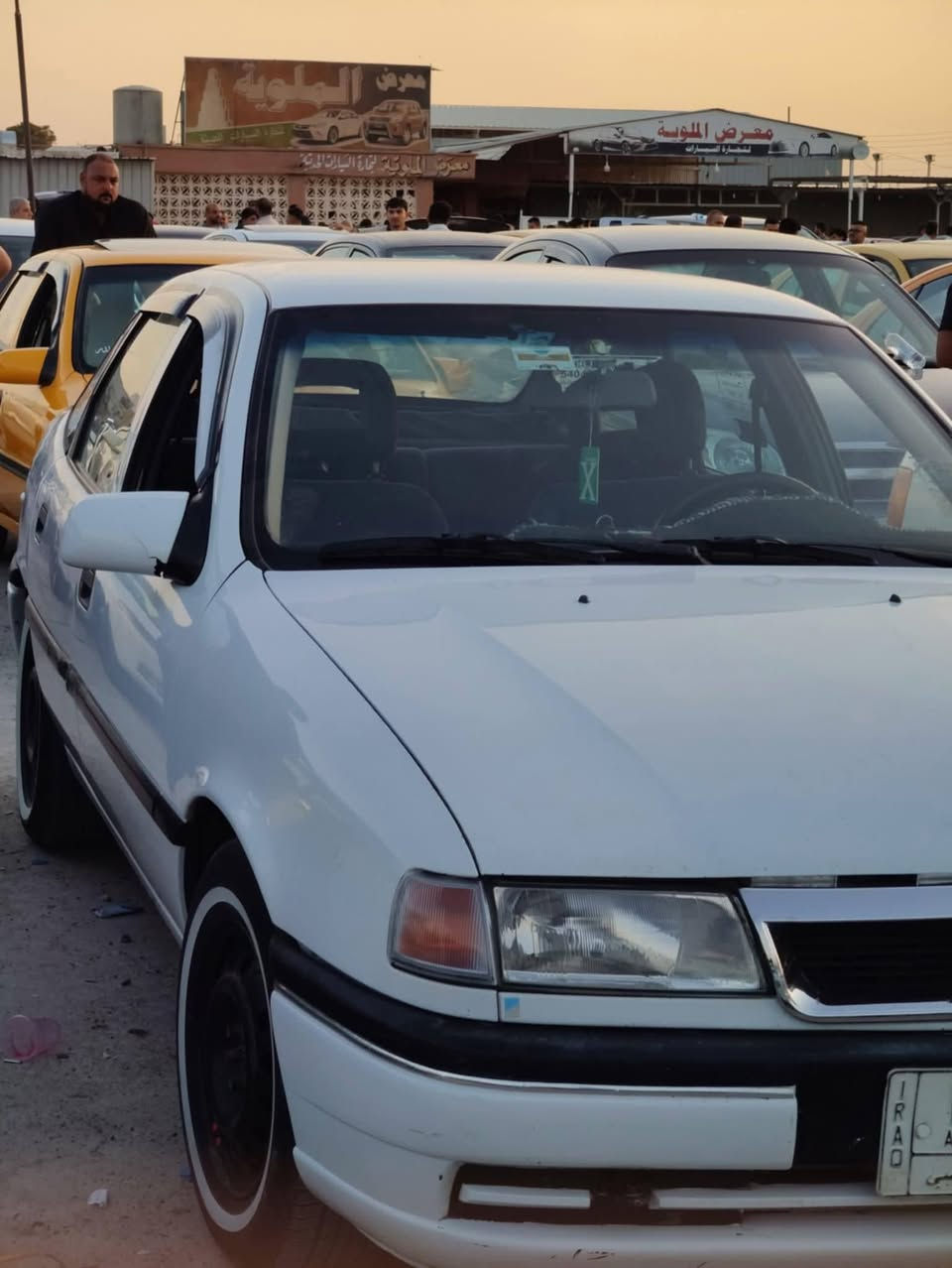 اوبل فكترا موديل1994 محرك 20 سياره نظيفه صبغ بلادي بدون ضربه كير محرك شرط تدفئه شغال قفل مركزي سنويه جديد لحد20027مشروع وطني بي بطاقه بانزين سعر38شراي يخابر رقم*********** مكان كركوك
