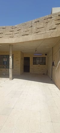 حي الاخاء • ٣٠٠م • ٣ غرف