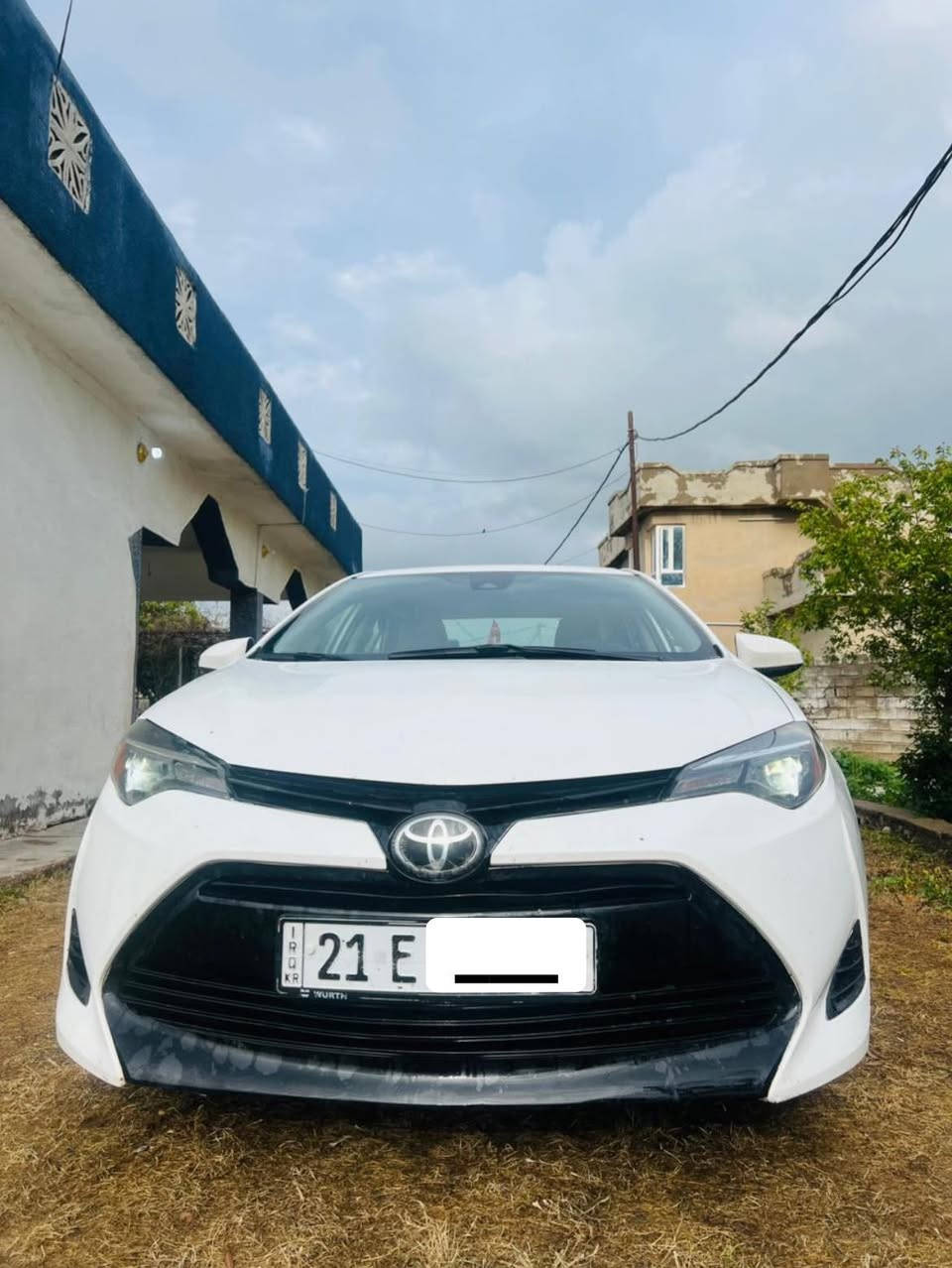 السلام عليكم للبيع كورلا موديل 2017 وارد امريكي رقم سليمانيه دولي شرط التحويل  داخل لونين محرك كير شرط صدر تواير جديد ماشيه 137الف  ضرر بونيد  وبيه مكانين بارد صغار السعر 136ورقه وبيه مجال قليل مكان سياره قضاء الحويجه للستفار الاتصال على رقم *********** يرهم مراوس حسب القناعه
