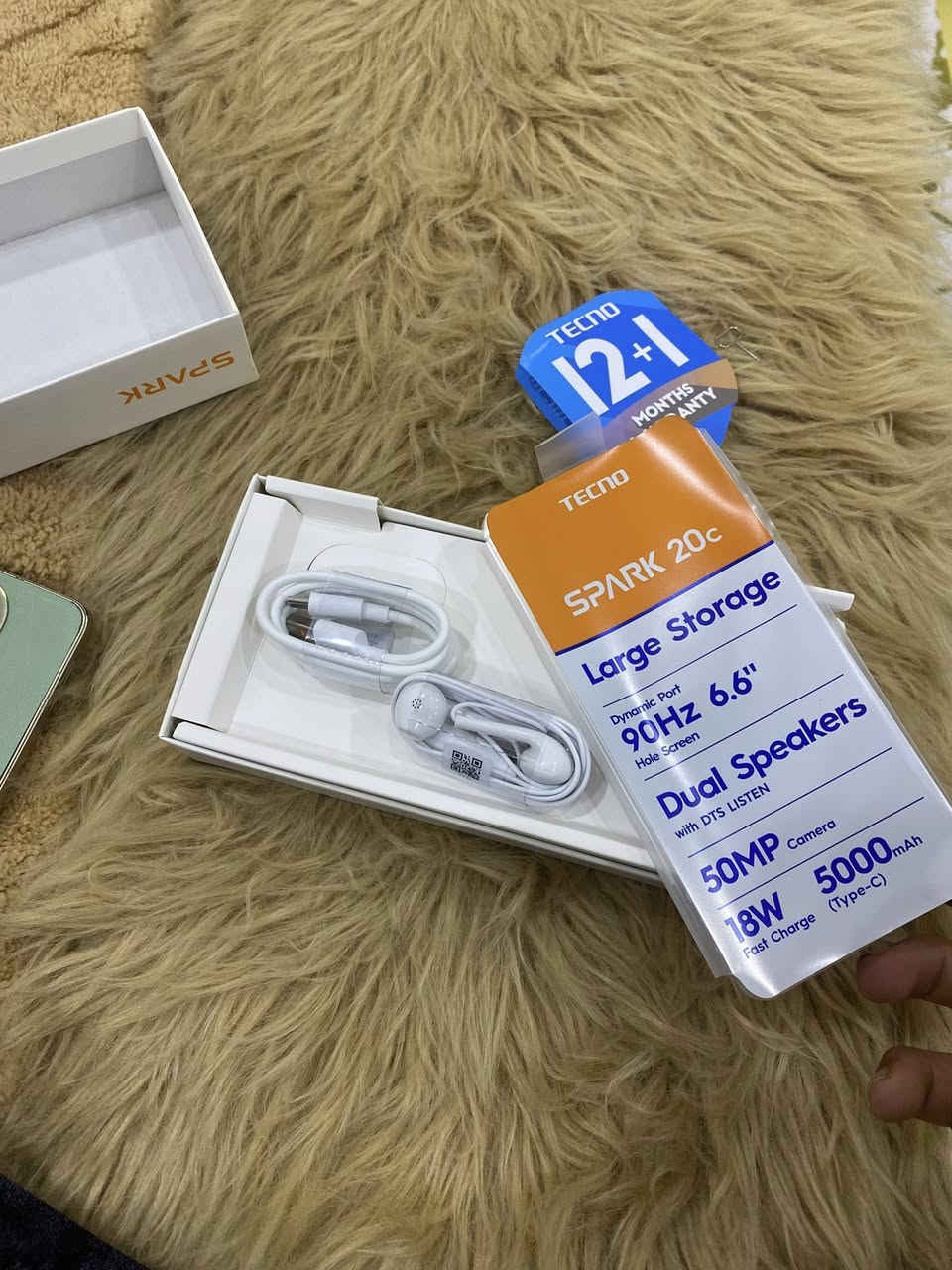 السلام عليكم شباب عندي جهاز نضيف وبعده جديد كامل ملحقات الجهاز شريحتين يعني دبل شريحه ذاكره مالته 256جهاز نضيف شوفت عينك وسعره 100وبي مجال قليل مكاني البصره حي الشهداء توصيل ماعندي رقمي ***********
