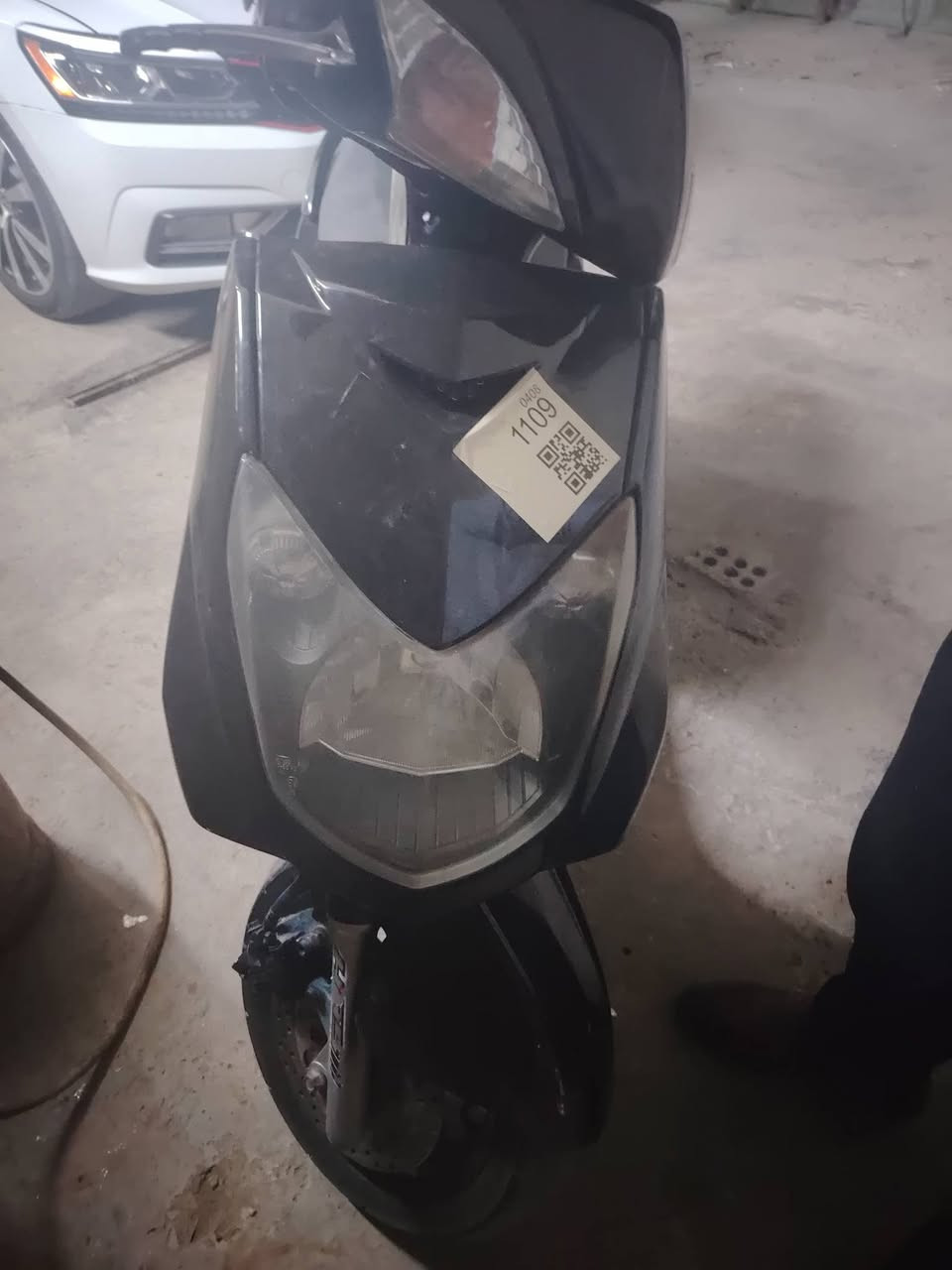 السلام عليكم للبيع سكنس فحل نوزل شغاله نكره سلف كهربائيات كوله شغاله شلعه ومعدل فول عاطل كفراته كوله مختمه محرك بلادي ناعمه السعر 650 وبيه مجال بسيط مكاني بل اعظميه نهايه شارع عمر ***********
