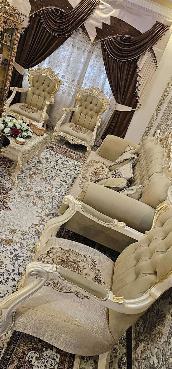 تخم ملكي خشب زان اصلي مع طبله استعمال قليل ونضيف للبيع السعر مليون وبي مجال البصره الجزيره باب الهوى
***********
***********
