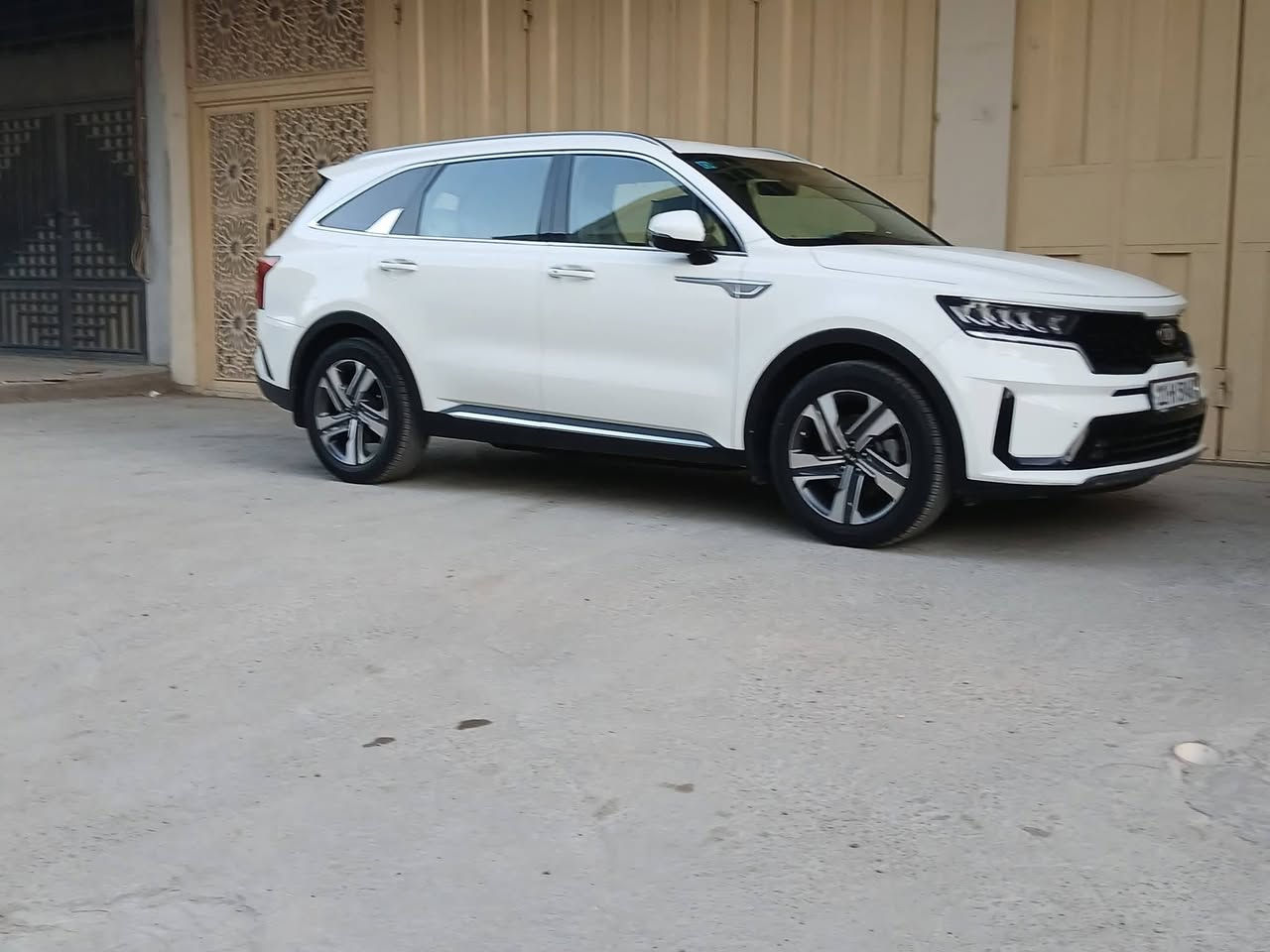 للبيع 

كيا سورنتو موديل ٢٠٢١ خليجي 

رقم بغداد جديد 

ماشية 60

ستة سلندر 

نص فول 

بصمة

كشنات كهرباء

صندوك كهرباء

مري شفط 

حساسات 

تشغيل عن بعد 

شاحن واير ليس 

قمارة حديد 

كير عصا 

كامرة خلفية

كشنات جلد 

السعر ٢٦٠ قفلهه 🔐 
ملاحظه/// بيهه بارد قليل وحالوب قليل 
مكان السيارة بغداد

***********
