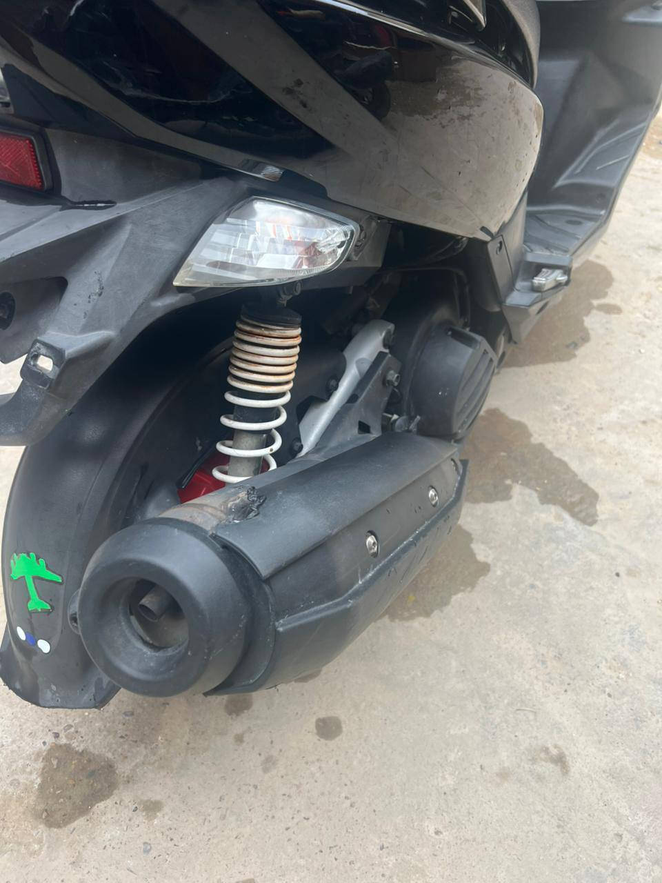 سلام عليكم شباب جيتي ار للبيع عنواني بغداد المشتل كهربائيات كـاملة لايت زنـون تايرات جـيلاتين دراجة خير من اللة ممفتوحة رقمي ‏‪***********‬‏شراي خابر
