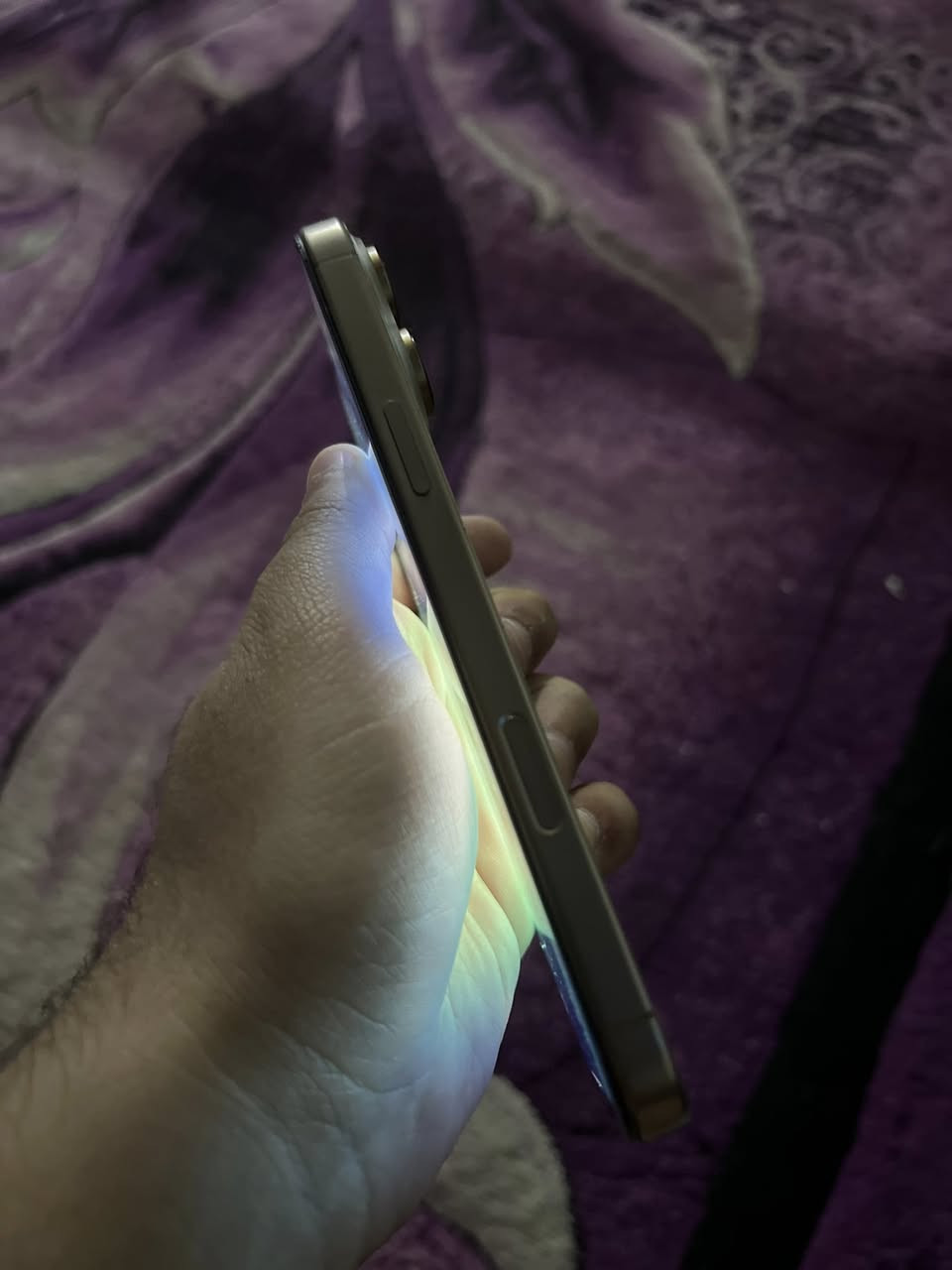 السلام عليكم
16 pro max
سعر  675 بي مجال بسيط
شرق اوسط ماستر
AE/A
بطاريه صارت ٧٩ اليوم
ضهر فطر خفيف مماثر
فيس ايدي واكف
مبدل شاشه نوعيه زينه مرتبه
256
كيبل وكارتون 
سعر 675 بي مجال بسيط!!
***********
مكاني ديوانيه 
وبغداد اكدر اودي بيد سايق للعلاوي بس
