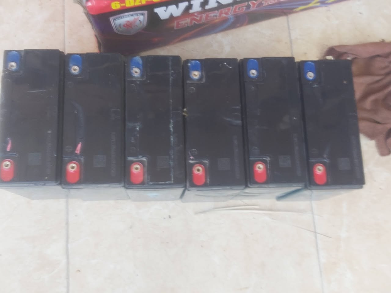 السلام عليكم ورحمة الله تعالى وبركاته بطاريات ستوته شحن للبيع يقرن 10 امانت الله الي يريد يراسلني عله رقم الهاتف او واتساب ***********
