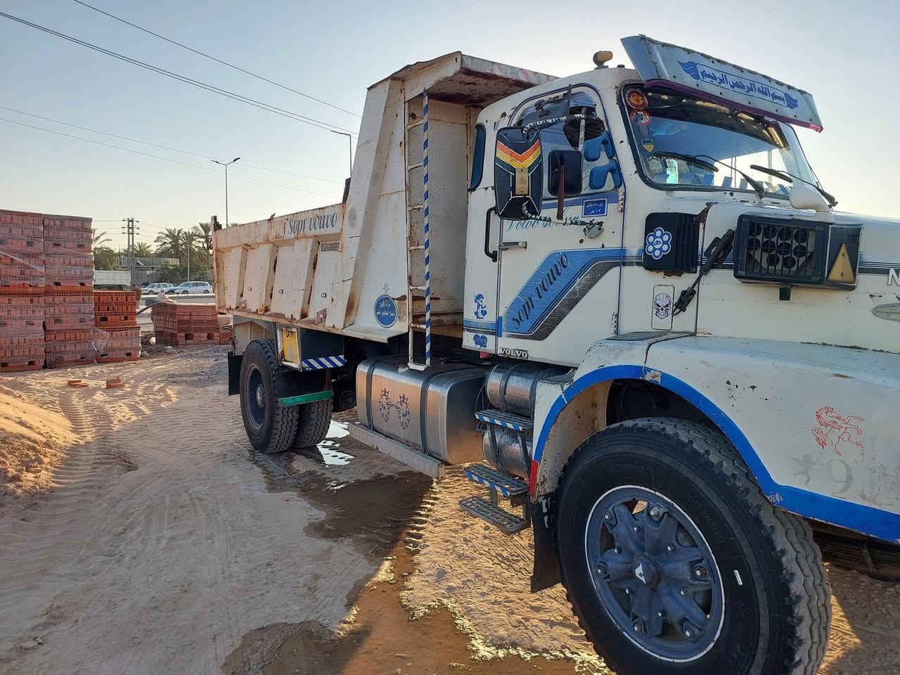 لوري فالفو موديل 92
للتواصل ***********
