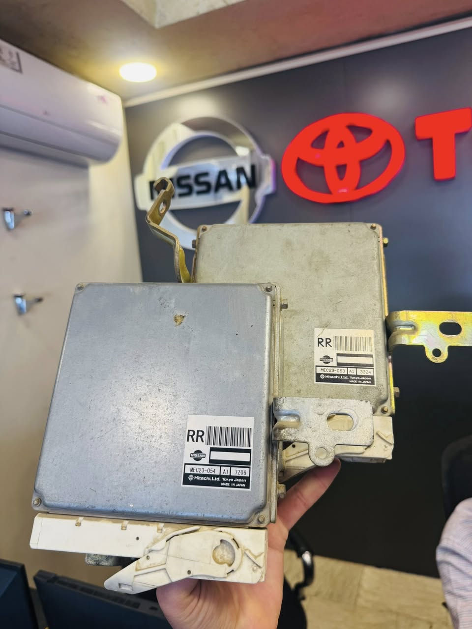 على بركة اللة ✨💜
رجعناا وفرنااا جميع قطع غيار نيسان باترول 🇯🇵✅
متوفرر جميع القطع غيار أصلي شركة 🇯🇵🔥
متوفر تايون +تايلندي 🇹🇭💣
موقعناا 📍:بغداد الكرادة شارع 52مال مولدات 
الاتصال ☎️:محمد ***********
(🚚متوفرر توصيل لجميع انحاء العراق 🚛)
