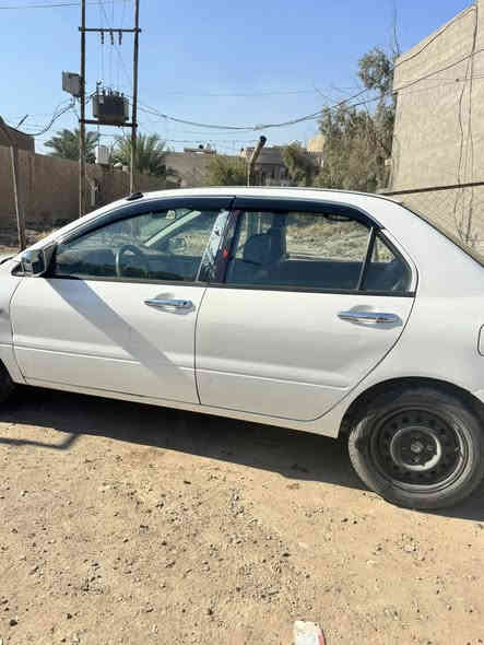 السلام عليكم 
سياره لانسر موديل 2009
محرك الفين 
تبريد تدفئه شغالات 
بيهه بنيد وباب خلف سائق مبدلات بلاديات 
وجاملغات مصلحات 
سعر 80 وبيهه مجال قليل 
***********
