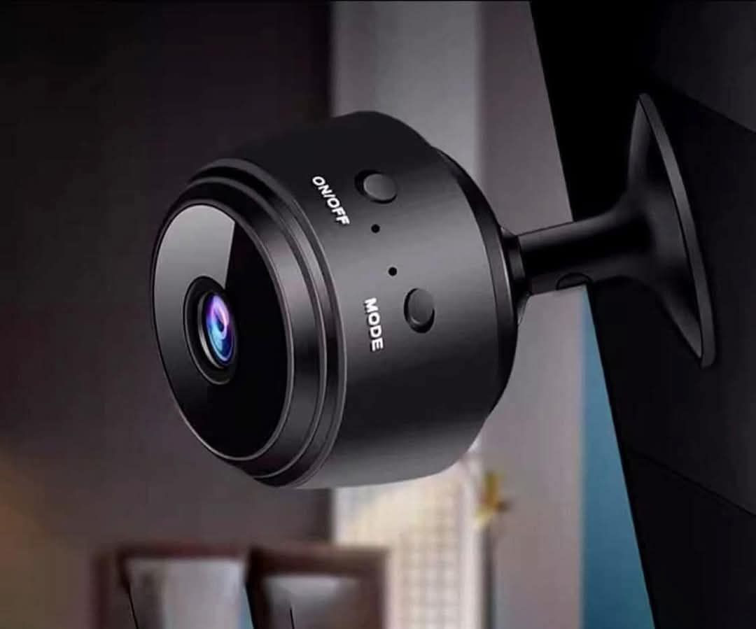 🌟 كاميرا المراقبة الذكية V380 — أمانك وين ما تكون! 🔒📸
هل تبحث عن كاميرا صغيرة، قوية، وسهلة الاستخدام؟
كاميرا V380 هي الحل الأمثل لمراقبة البيت، المكتب، المحل، أو حتى الأطفال 👨‍👩‍👧‍👦✨

---

⭐ أهم المميزات والمواصفات:

🔋 بطارية داخلية تدوم طويلًا — تعمل بدون كهرباء!
📶 اتصال WiFi مباشر عبر تطبيق V380 على الهاتف.
🌙 رؤية ليلية عالية الوضوح لضمان أمان 24/7.
🎤 مايكروفون وسبيكر (اتصال صوتي ثنائي الاتجاه).
👀 زاوية تصوير واسعة مع جودة صورة HD.
📦 تسجيل على الذاكرة (يدعم كرت SD).
📱 تنبيهات حركة ذكية على جوالك مباشرة.
🧲 تصميم مغناطيسي سهل التثبيت في أي مكان.

---

🎁 صغيرة بالحجم… كبيرة بالإمكانات!
💥 مثالية للمنازل، المحلات، المكاتب، المخازن، أو مراقبة الأطفال والخدم


**إذا كنت صاحب هذا الإعلان وتريد حذفه لأي سبب، رجاءا أرسل رسالة إلى الدعم الفني**