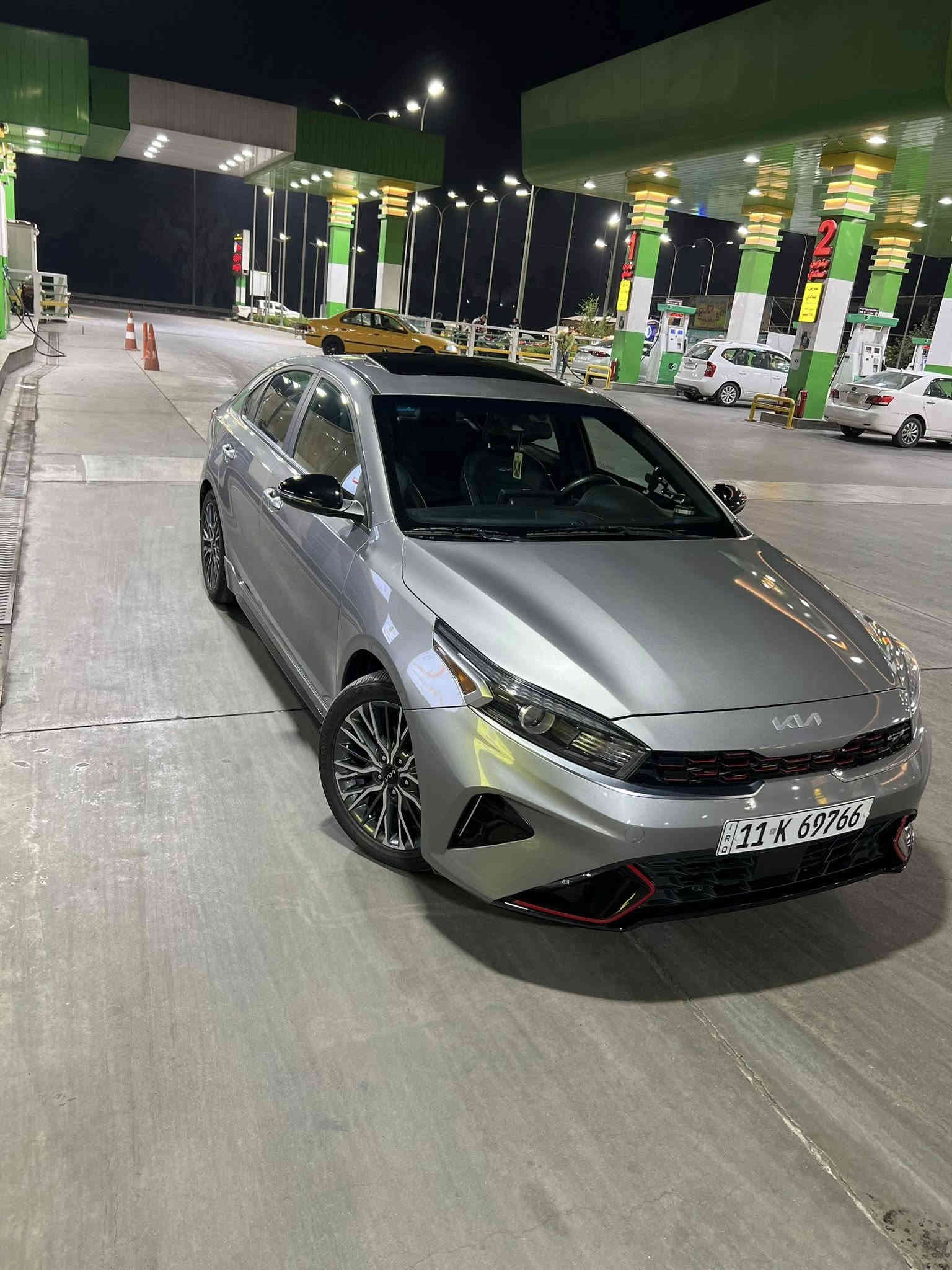 سلام وعليكم فورتي جيتي لاين فول مواصفات مديل 2024
محرك 2000 دوش رقم بغداد بأسمي تحويل ثاني يوم ترقيم جديد 
السياره ماشيه 13
المواصفات 🩶
فتحه 
سياقه ذاتيه 
مثبت سرعه 
رادار خلفي 
رادار امامي 
رادار جانبي 
اشاير مري
بصمه تشغيل 
بصمه أبواب 
بصمه صندوق
بصمه هند ابريك 
+AUTO HOLD
كشنات جلد 
مع تبريد +تدفئه مقاعد 
+تحكمات كشنات كهرباء 
انضمه اسبورت +نورمال +سمارت
شاشه تدعم كار بلي +كامرتين
تبريد خلفي خانتين 
شاحن لاسلكي 
+يوأس بي مع مخرج خلفي

حادث السياره فقط حافه البنيت وحافه الجاملغ ومعمر نفسه بدون دواخل مابيهه اي تبديل السياره ليبل واحد صور الحادث مرفوقه مع النشر 

مكان السياره بغداد 
رقم الهاتف       ***********

السعر السياره 185🩶🩶
