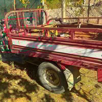 عندنه ستوته للبيع سعره 500 الف و بي مجال مكينه بلادي مابي اي عطل  0786...