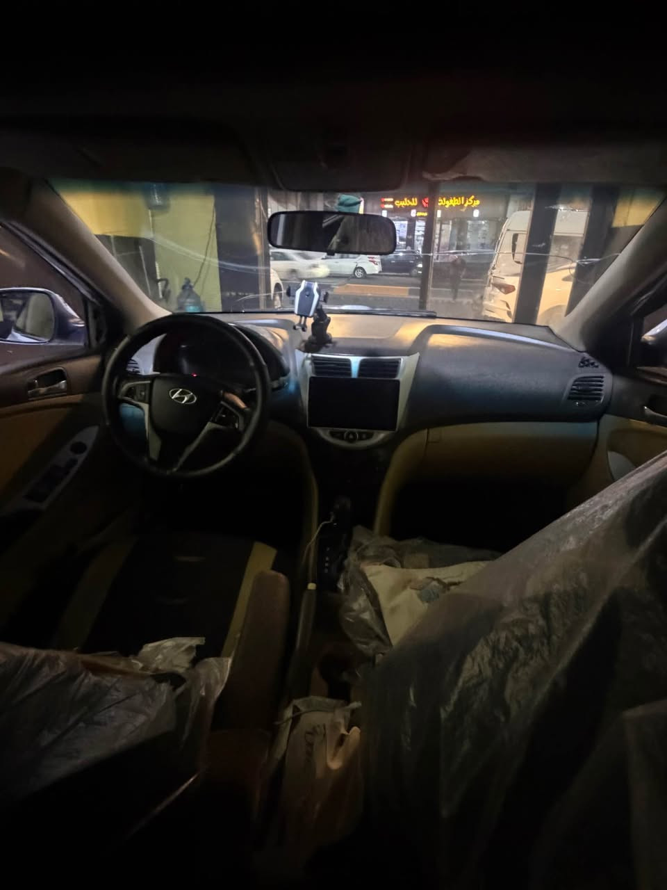 سيارة هونداي اكسنت خليجي 1600 كفالة اصوليات فقط السعر 55 ورقة سيارة مال شغل وسعره مناسب *********** البصرة, العراق

