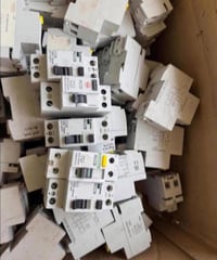 ألسلام عليكم يتوفر أيرثكج ٢٥ /٣٢ /٤٠ /٦٣ /١٠٠ أمبير ياباني وكوري وفرنس...