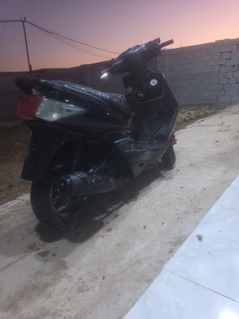 السلام عليكم سكنز فحل للبيع دراجه حلوه وناعمه المكان شهداء البياع استفسار على الرقم ***********
