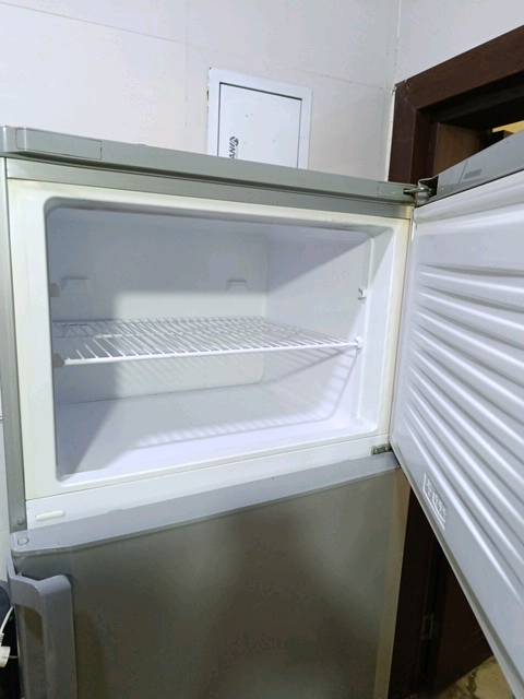 حي القاهره/ بغداد
/16قدم
نظيفة جداً مابيها اي ضرر
(ثلاجة بيكو)