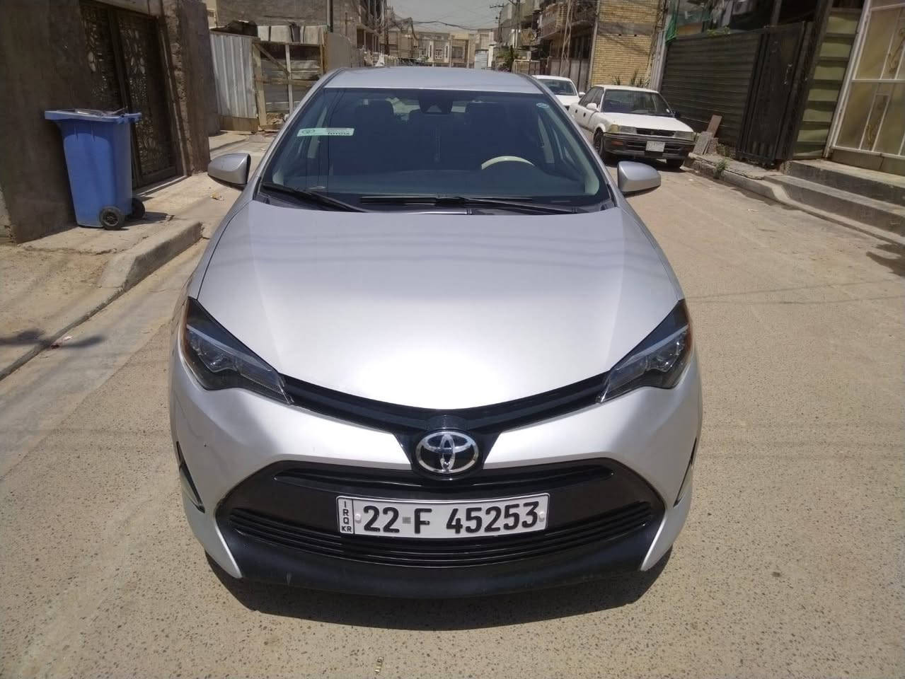من رخصت الادمن
كورلا 2017 وارد امريكي محرك 1800 ماشيه 92 ميل
بيها قطعتين باب وجاملغ السايق مبدلات بلادي بدون دواخل بدون ايرباك سياره LE  مكان السياره بغداد
سعر السياره 130
لتواصل: ***********
