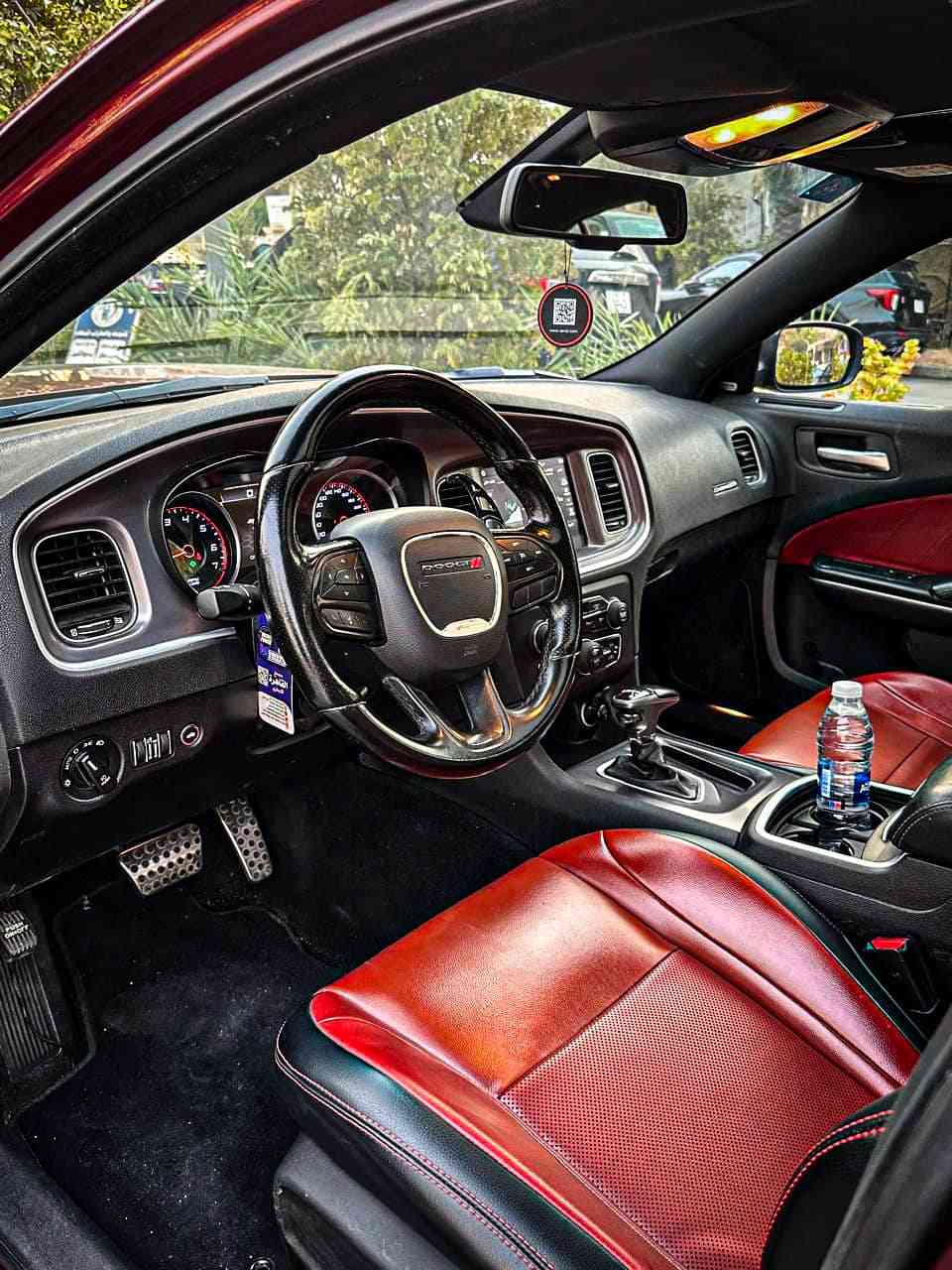 السلام عليكم للبيع جارجر gt خليجية وكالة هارلم موديل ٢٠٢١ 
ماشية 42  الف 
المحرك:- 3600 /6 سلندر 
المواصفات 
فتحة سقف
مصابيح امامية زينون
داخل جلد احمر 
شفتات ستيرن 
كشافات الضباب زينون
المصابيح الامامية مع Led
حساسات
شاشة كبيرة مع نظام ملاحة نفكيشن gps 
سيستم صوت الپاين 
ويل قياس 20 
تشغيل عن بعد 
ستيرن كهربائي
محدد سرعة
تلفون بلوتوث
كاميرا خلفية
مرايا متحسسة للاضائة العالية 
دخول ذكي بصمة 
العنوان بغداد / للاستفسار *********** 
السعر 30500  وبي مجال للشراي
