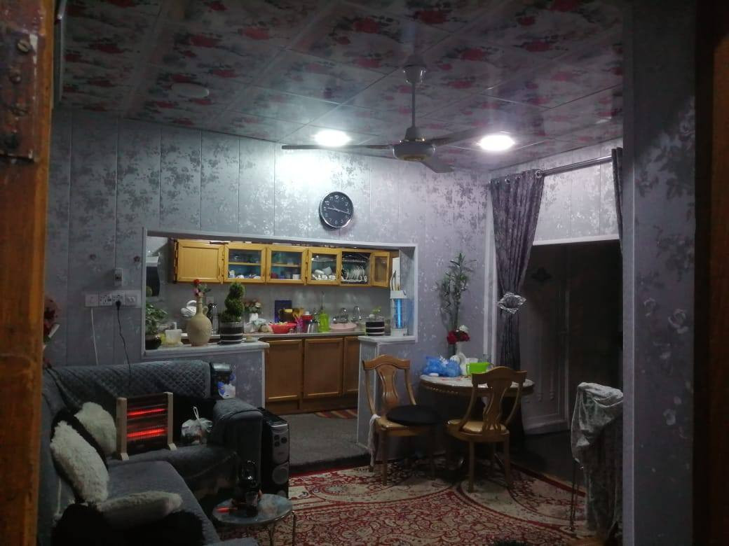 فرصه استثماريه بيت 200 ركن كربلاء سيف سعد مقابل ملعب الشرطه فول خدمات.. البيت يصلح إلى معهد او بنايه تجاريه .... البيت مكون من 3 غرف نوم طابق ثاني مع صحيات.... والارضي غرفه مع استقبال وصاله مع مطبخ... مع صحيات
للاستفسار الاتصال على الرقم ***********
