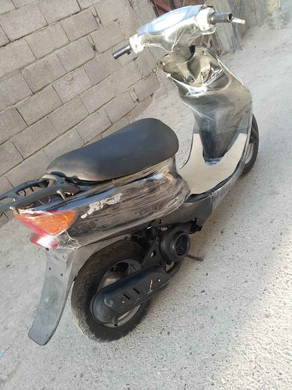دراجه عصفوريه سرعه 60 تشتغل سلف وهندر نكره مكينه بلاديه شلعه حلوه كهربائياتهه شغاله قفل ستيرن شغال دبلات شغاله اوراق بيهه سعر 200مكاني بغداد مدينه الصدر شراي يخابر ***********
