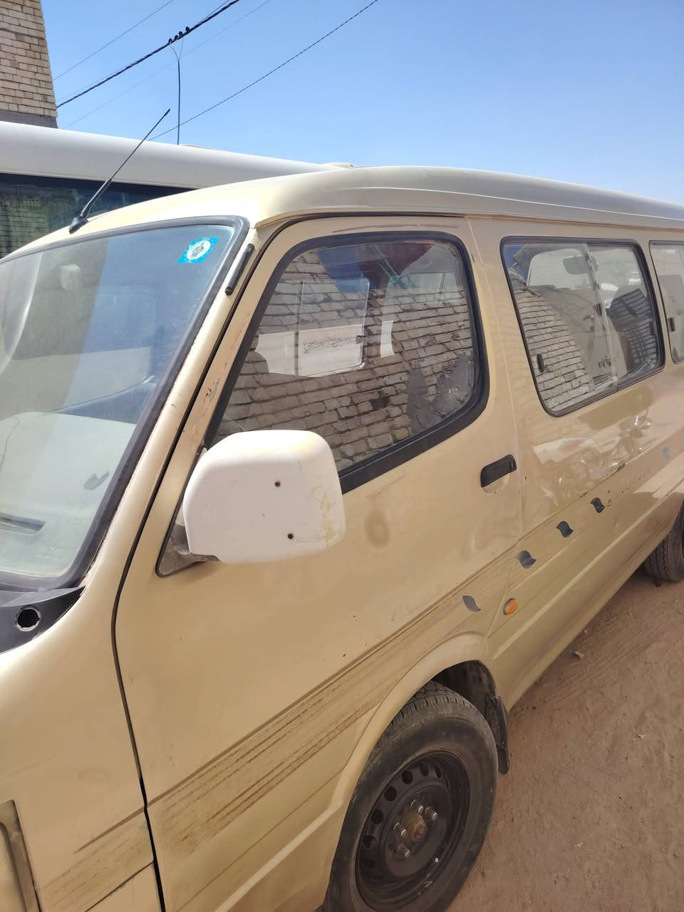 سلام عليكم ورحمه الله وبركاته سياره للبيع فتون سعر ٤٥ وبيه مجال العنوان النجف الاشرف الكوفة الاستفسار ع رقم ***********
