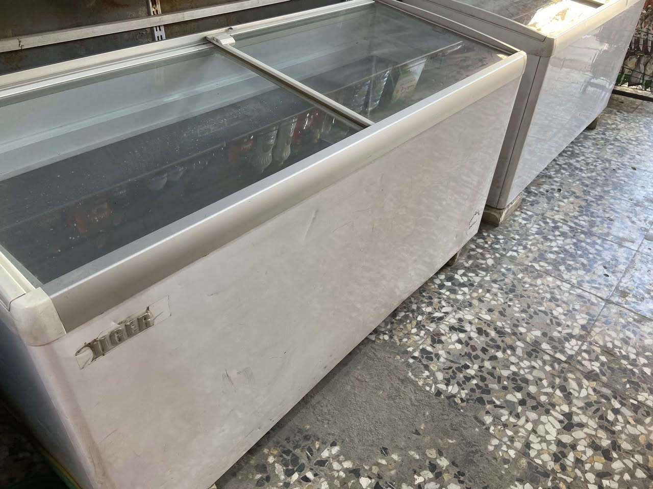 مجمدات تركية للبيع استعمال قليل السعر 500 وبيه مجال بسيط الرقم *********** واتساب فقط
