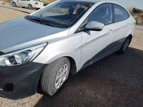 اكسنت ١٦ خليجي ١٤٠٠ مكفولة ماشية 316 الف كيلو بيهه مشكله بالمحرك بدون حادث السعر 70 وبيهه مجال بسيط ***********
