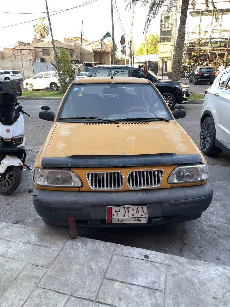 سيارة شغالة مكينة مرتبة ترايك وين متريد كهربائيات شغالة سيارة صارف عليها هواي بيها  نقص فقط غاز تبريد و صدر امامي ٥٠ بالمية
مكاني بغداد الكرادة شارع ٤٢
*********** بغداد, العراق
