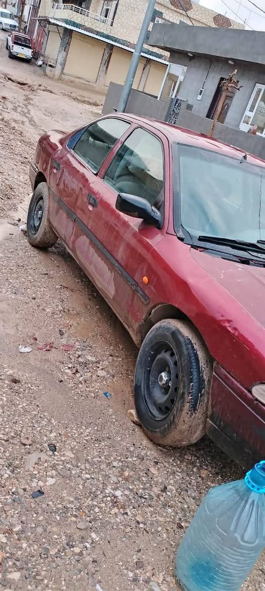 بەناوی خوای گەورەو مهرەبان فۆرد مۆدیل ١٩٩٣ ئاڕم پلاستیکی سلێمانی گێرومەکینەی مازدا ؟ کابلێتەر لایت فڵجە گەرمی تەرجیل بەشەرت بێ تەقەو ڕەقە سەیارەکە بی مەسروفە  تایەو ویلی لۆک پاتری لۆک گیرو مەکینەی هەتا بڵێی مەزبوتە  سەیارەکە بەشەرتی هه موو شتێک ئەیفرۆشم سعر ٧ گەڵا قفڵ لەسلیمانیم  سەیارە بە نامەو قەرز نافرۆشم بەس تەلەفون تکایە گەر موشتەری نیت بیزارمان مەکە لەگەڵ رێزم
*********** 
سلێمانی نزیک پارکی هەواری شار السليمانية, العراق
