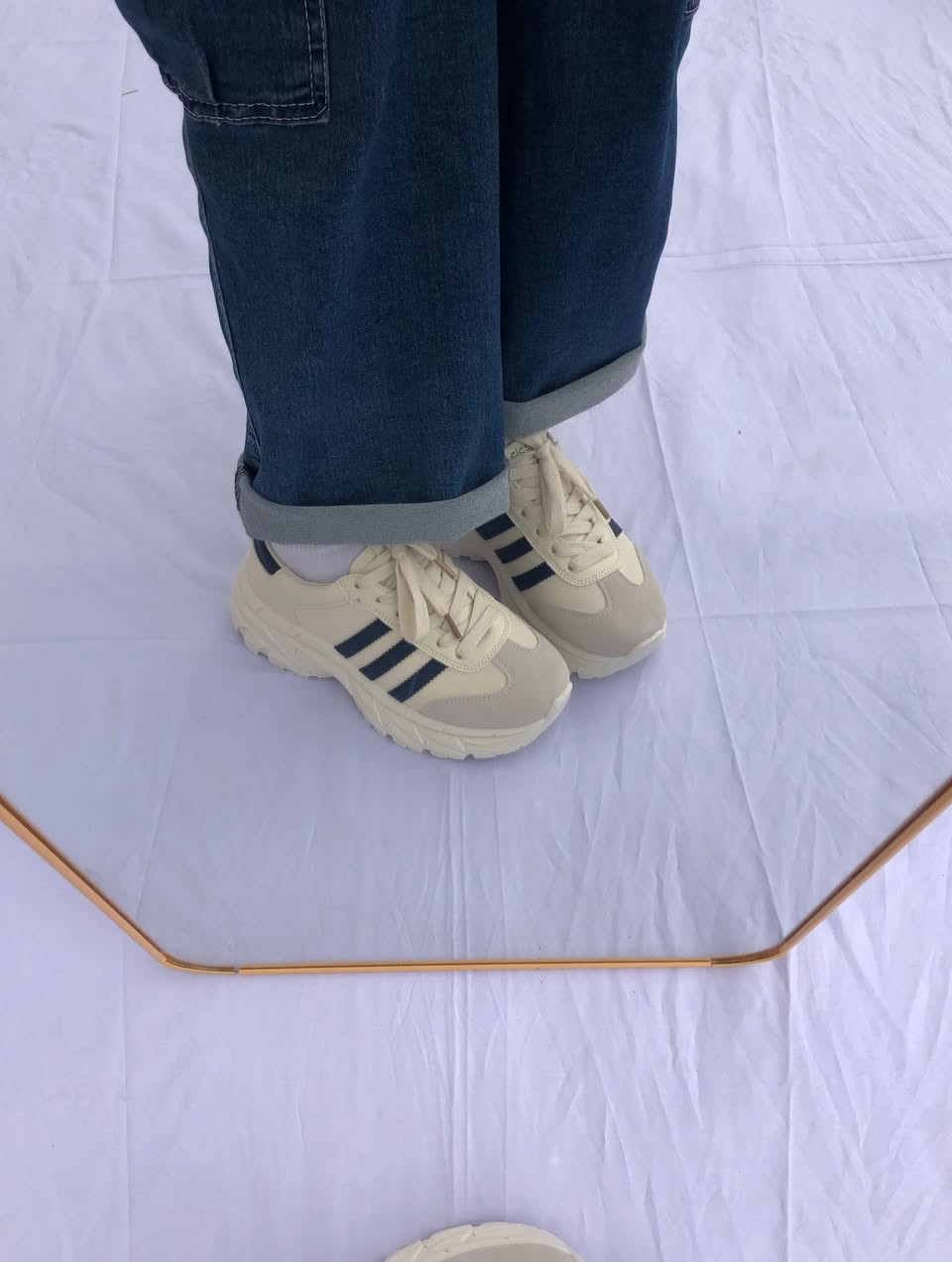 • السعر: 8,000 دينار فقط.
• القياس: 38
• التوصيل: متاح لجميع المحافظات.

للحجز والاستفسار: مراسلة الدايركت (الخاص) 
#تجهيزات_العيد #العراق #احذيه #السماوة #اكسبلور_فولو


**إذا كنت صاحب هذا الإعلان وتريد حذفه لأي سبب، رجاءا أرسل رسالة إلى الدعم الفني**