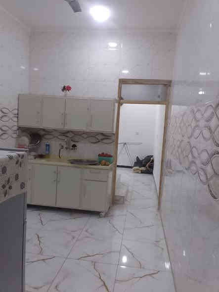 السلام عليكم/بيت زراعي مساحة 100 متر سند 25 مشمول بالتطويب بناء حديث درجة اولى غرفة وصالة ومطبخ حار وبارد وبراني وصحيات خارجية وداخلية مجمع المصطفى قرب دور النسيج السعر 52 الاتصال على الرقم ***********
