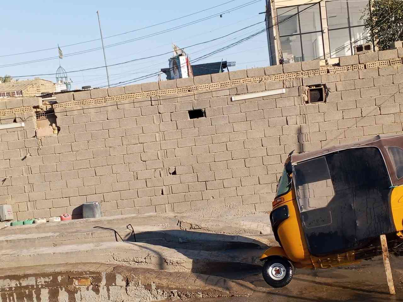 سلام عليكم محطه للبيع عنوان بغداد مدينه الصدر حي طارق الشيشان محطه خاله كراج المساحه المساحه ا متر وكسور السعر على هذا الرقم للاستفسار واتساب خابرني وسهله***********
