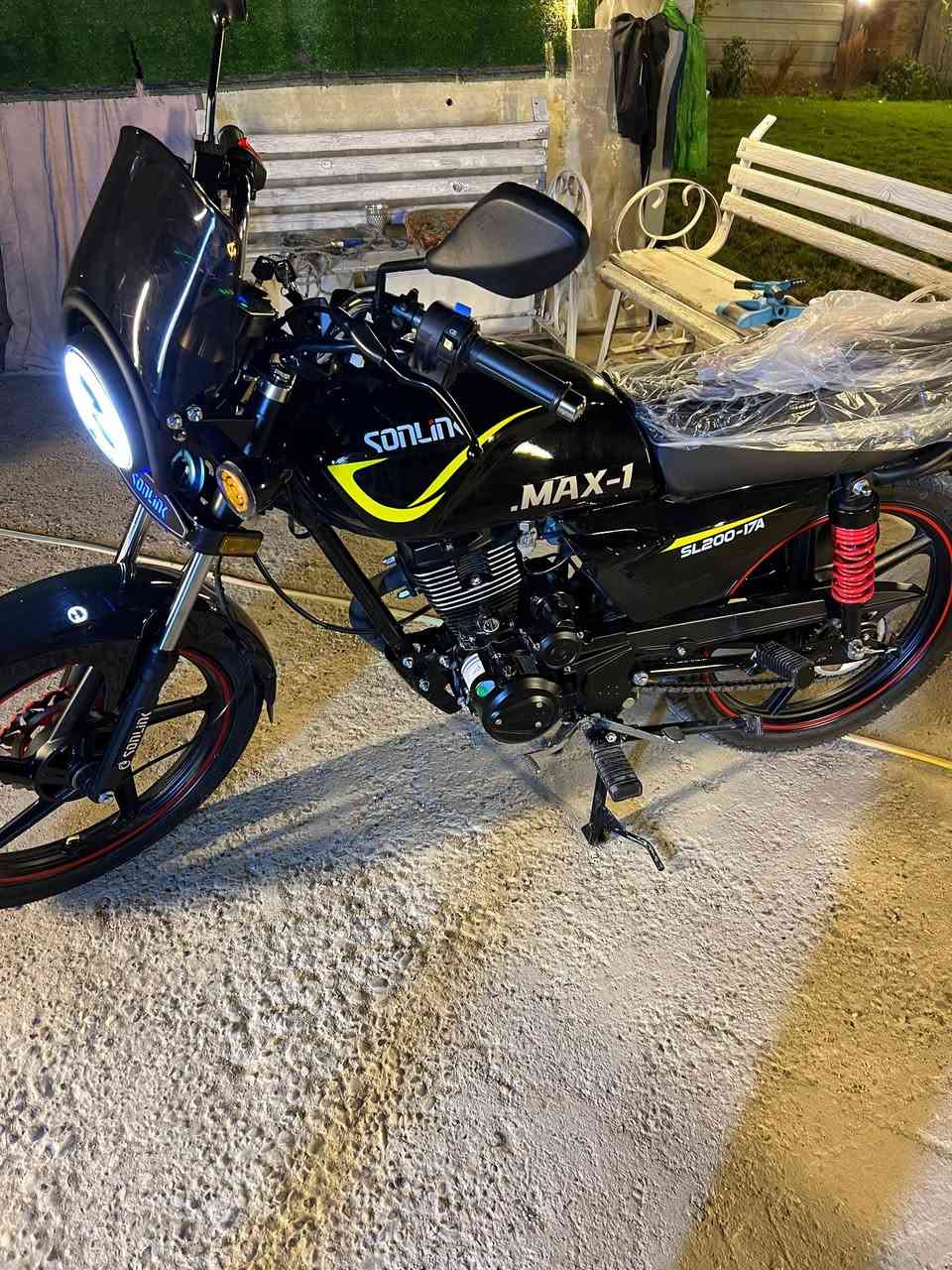 سلام عليكم دراجه زيرو صاله 7ايان من نازله من وكاله
سونك ماكس محرك 200 خمسه كير سعر950 بيه مجال حك جيه بغداد المحمودية ‏‪***********‬‏ بي وتساب
