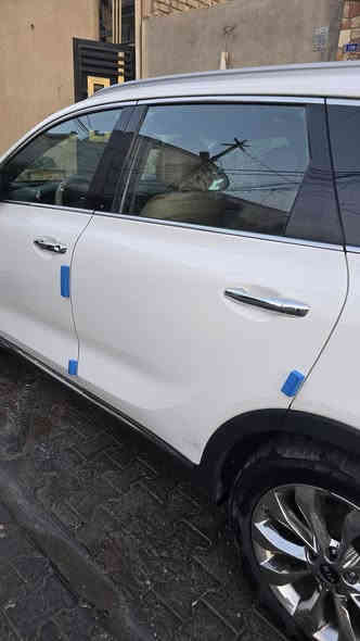 السلام عليكم سورنتو خليجي ٦ سلندر محرك ٣٥٠٠  موديل ١٨ رقم بغداد انكليزي لون ابيض قمارة حديد مكفولة من الحادث والتبديل ٣ قطع تبريد ٧ راكب حساسات امامي وخلفي لايت زنون لد نهاري اشارة ترحيب جنطة  ذكية  كشنات جلد والامامية كهرباء وبعد مواصفات السعر ٢٣٥ وبيها مجال رقم موبايل ***********
