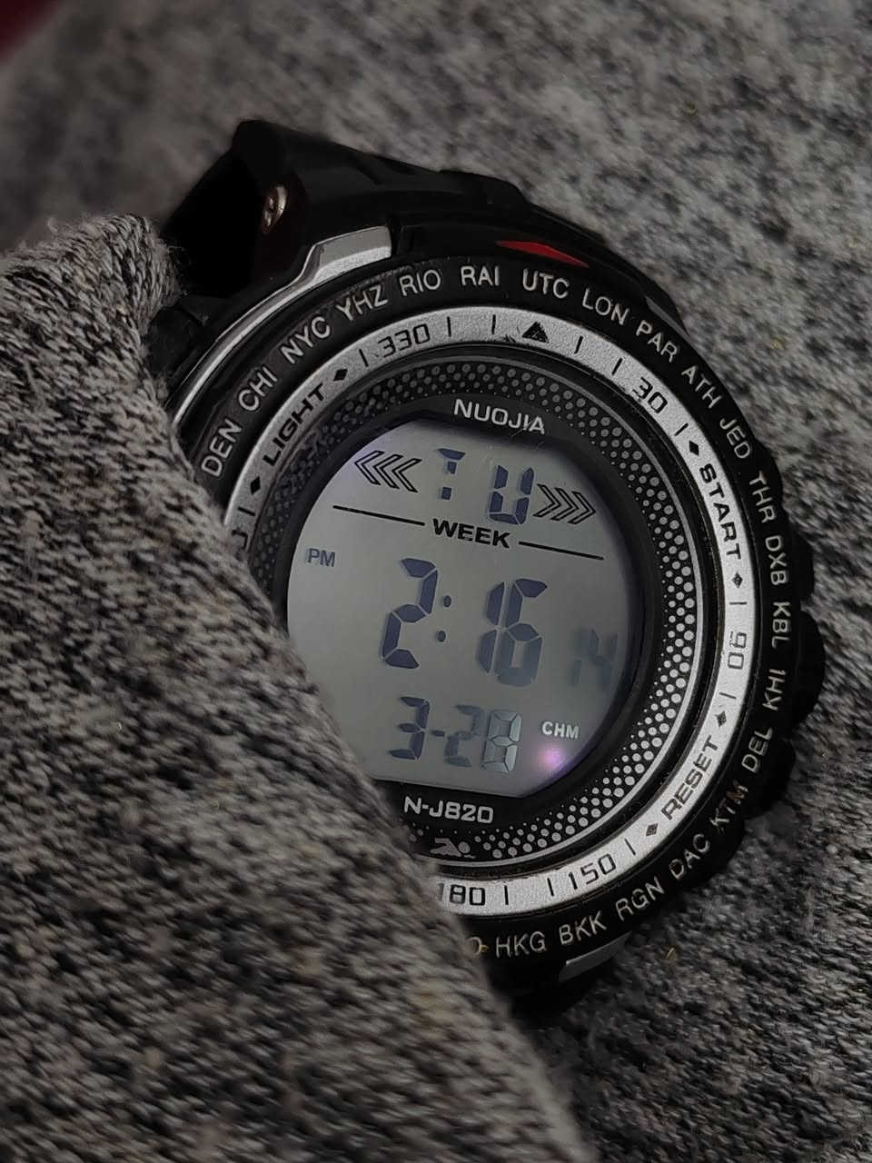 NUOJIA موديل N-JB20 / NJ820 ساعة
ديجيتال
توقيت عالمي+منبه +ستوب ووتش +تقويم كامل يوم تاريخ و شهر+إضاءة لد شغالة بالكامل الصور بيها كل التفاصيل و النظافة 
السعر ٤٠ الف
مكاني بغداد موجود توصيل


**إذا كنت صاحب هذا الإعلان وتريد حذفه لأي سبب، رجاءا أرسل رسالة إلى الدعم الفني**