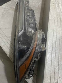 عندي قطعتين يمنه ويسره للبيع قيم واخذ مكان بغداد  07731419818