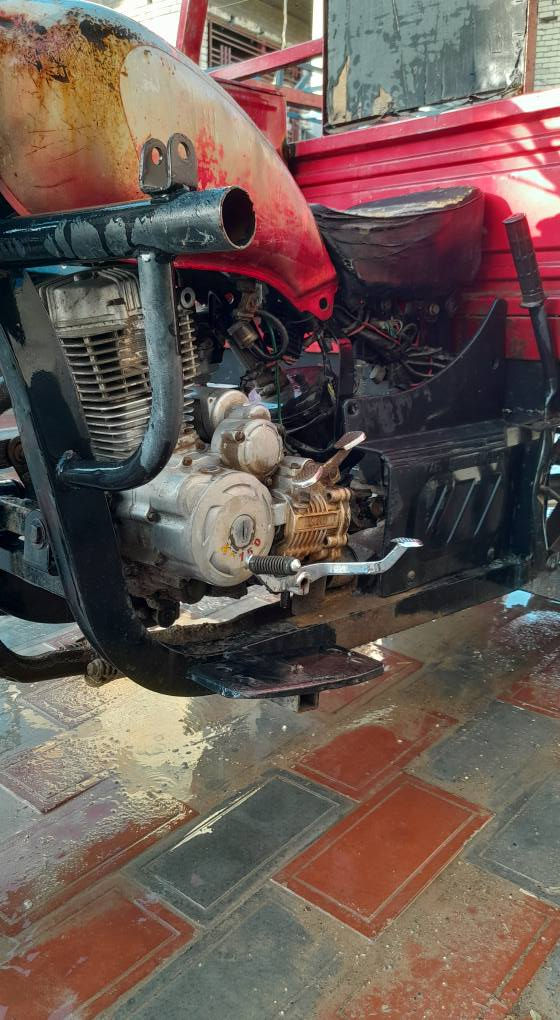 سلام عليكم ستوته من دون وراق موديل ٢٠١٥ السعر ٦٠٠ العنوان طوريج ***********
